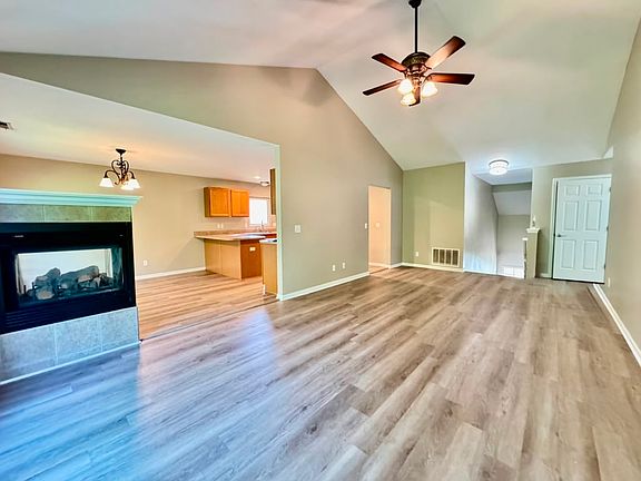 2nd image of 14262 Shadywood Dr #32