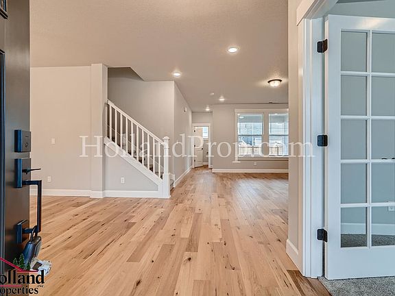 3rd image of 5981 SE Skylight St