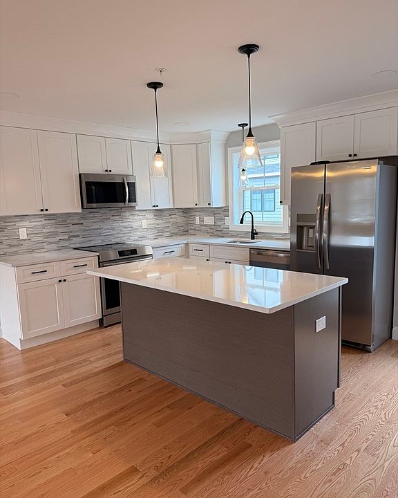 1st image of 9 Acton Rd #8