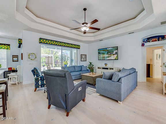 5th image of 132 Zaharias Cir