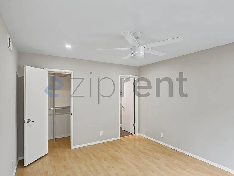 502 Pine Wood Ln — Photo 18