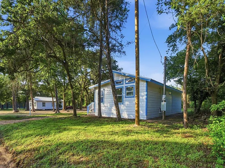 877 Yaupon Dr — Photo 26