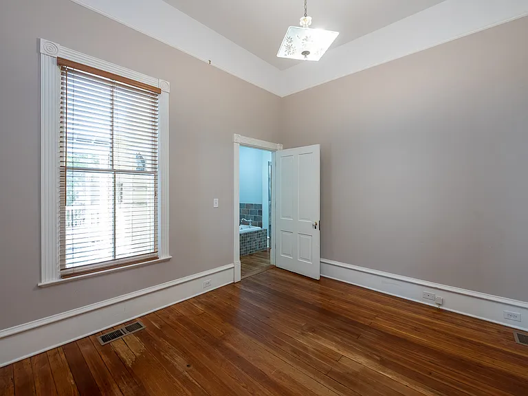 765 Woodland Ave SE — Photo 32