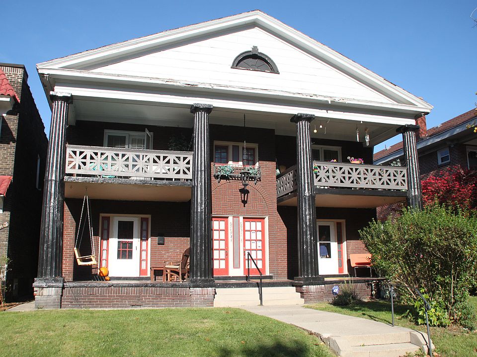 Front of Building (apartment is first floor, right)