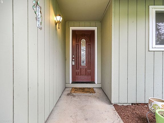 3rd image of 400 NW 82nd St