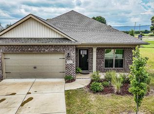 9522 Hampton Oak Dr, Owens Cross Roads, AL 35763