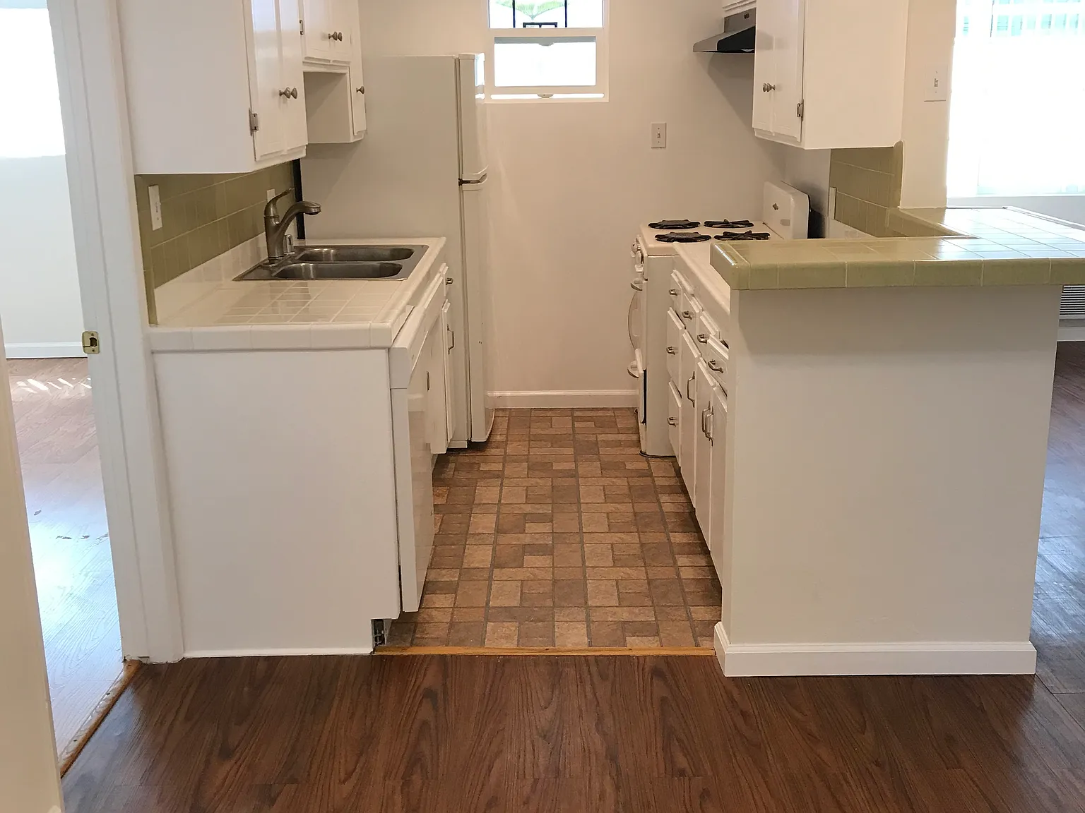 2 bed, 1.5 bath, 1000 sqft, $2,600 — Photo 1