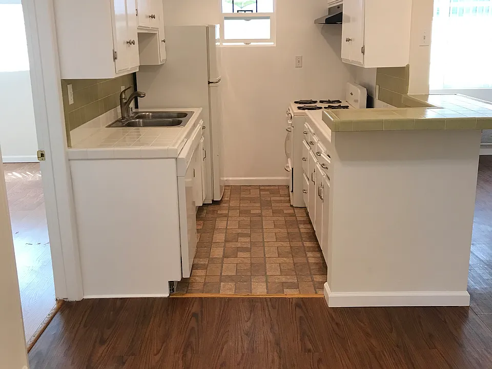 3911 Huron Ave #3