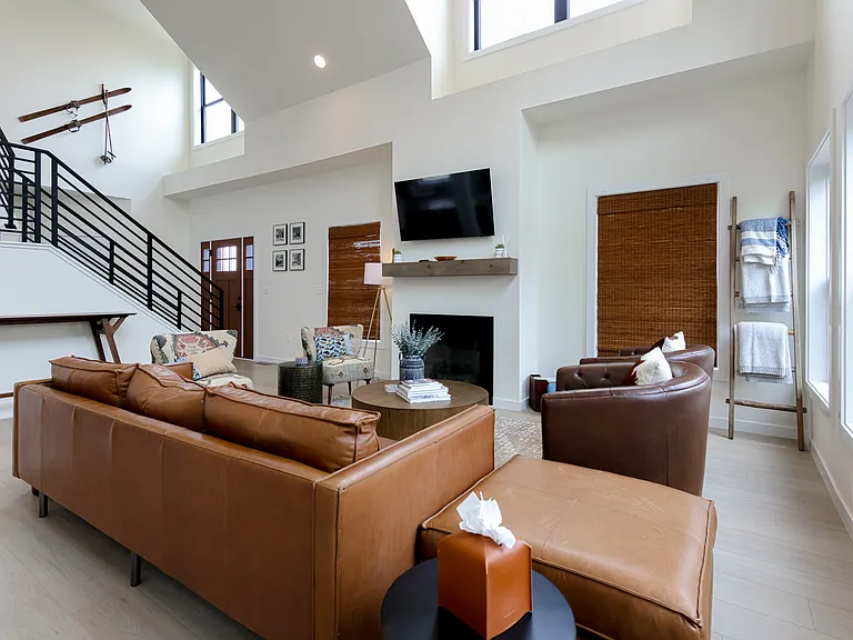 126 Brooklyn Cir — Photo 38
