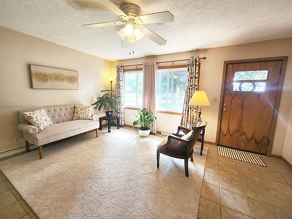 4th image of 1322 Macarthur Dr