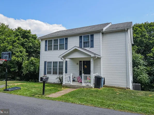 75 Hickory Dr, Ridgeley, WV 26753