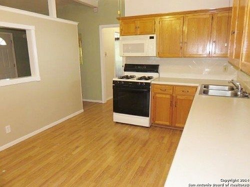 5th image of 815 Saipan Pl