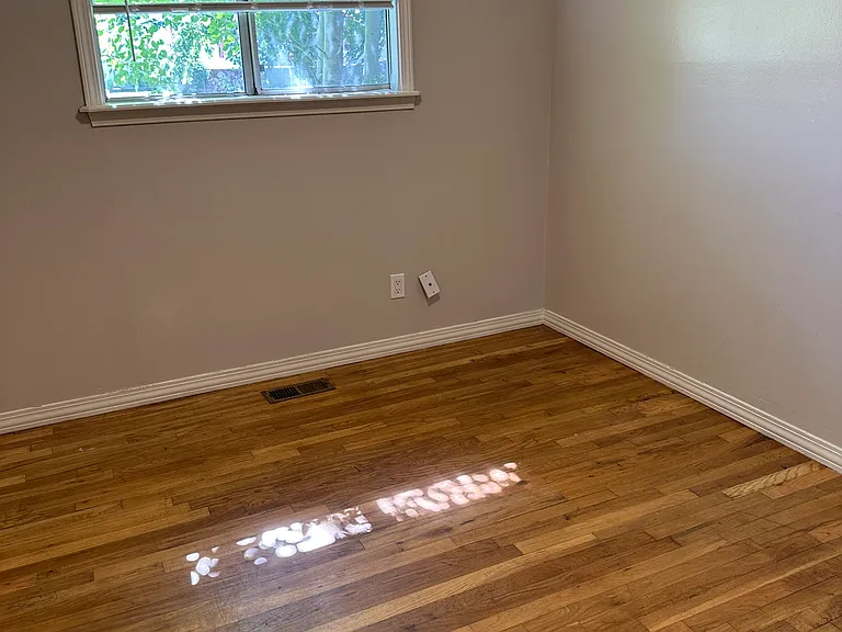 3605 W Moore St — Photo 5