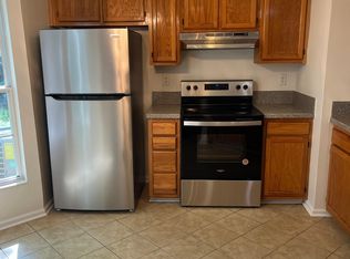 8106 Chestnut Ridge Dr, Charlotte, NC 28215