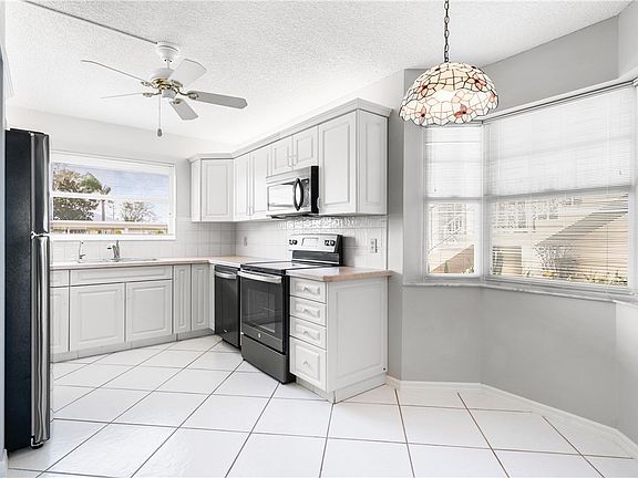 4th image of 870 Lake Orchid Cir APT 109