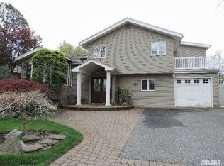 1894 George Ct, Merrick, NY 11566