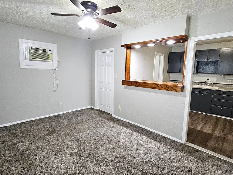 2308 NW 12th St — Photo 5