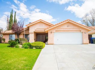 708 Boca Del Rio Dr, Bakersfield, CA 93314
