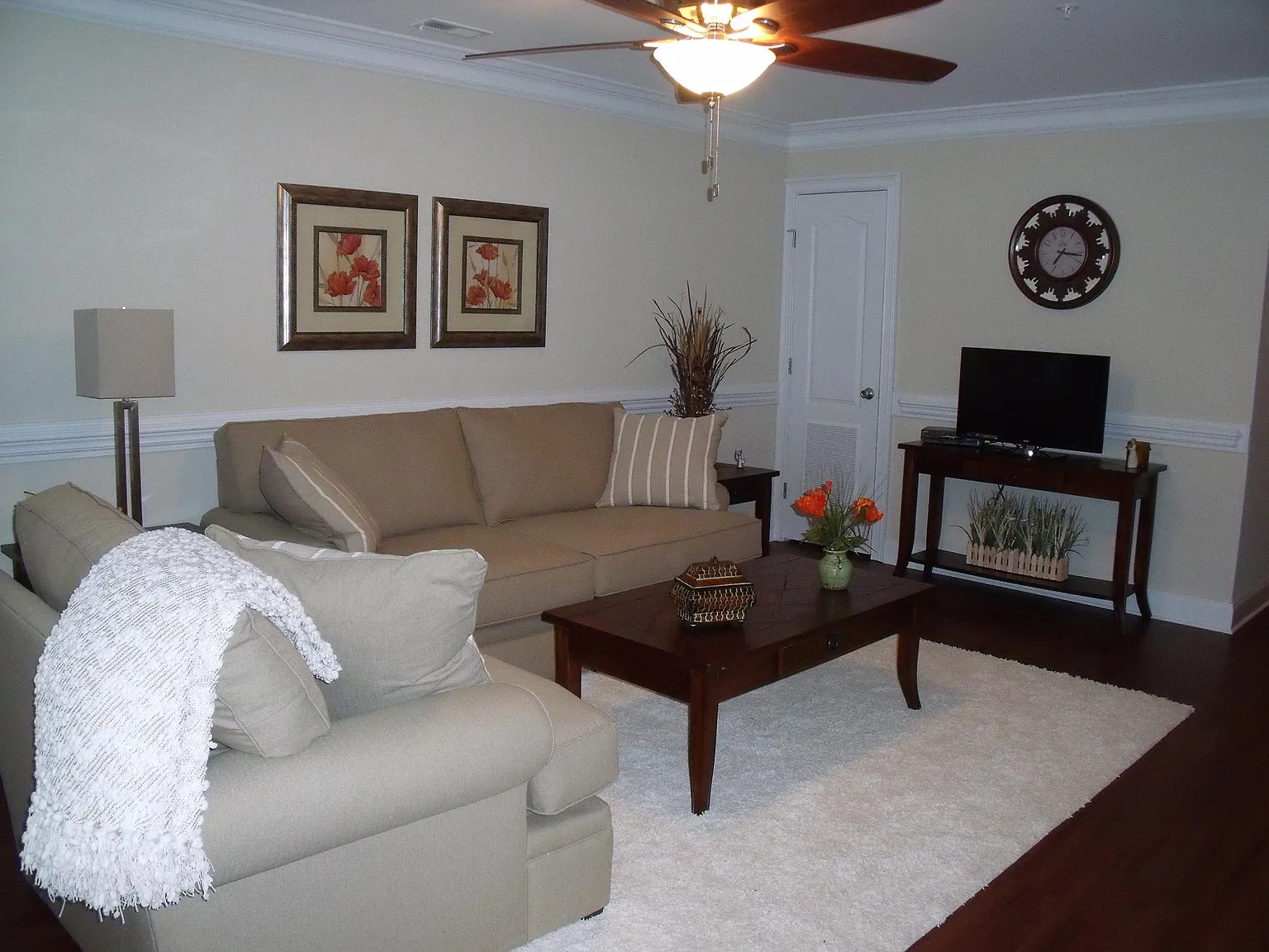 2 bed, 2.5 bath, 1200 sqft, $1,250 — Photo 3