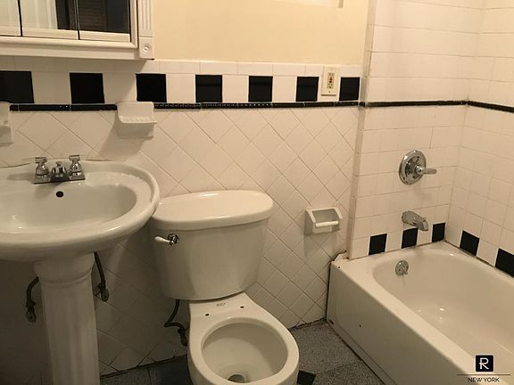 4th image of 14560 225th St