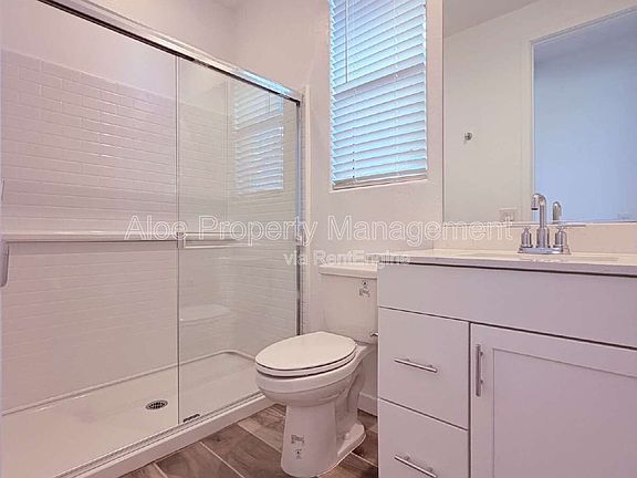 5th image of 8307 E Peterson Ave
