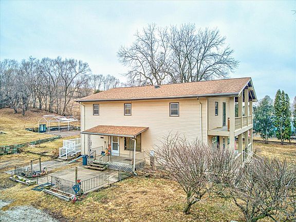 3rd image of 23189 Crawford Ln