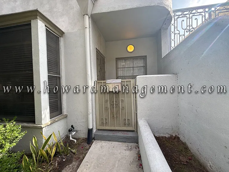 00590RO — Photo 3