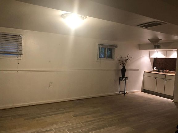 2nd image of 5836 Mount Vernon Dr