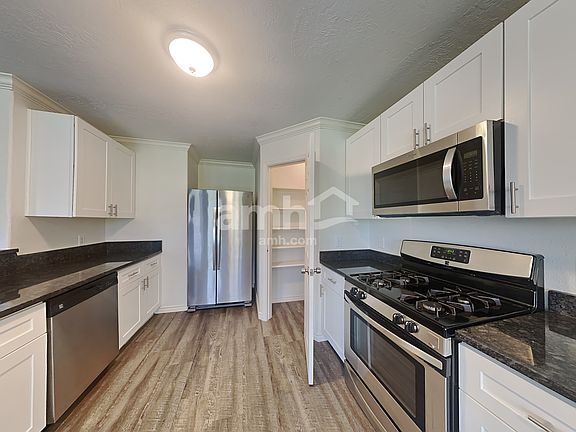 3rd image of 7819 Talladega Springs Ln