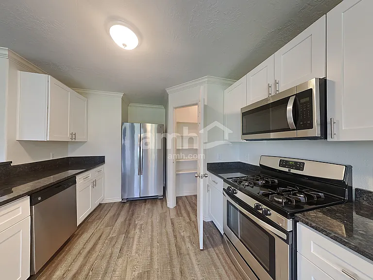 7819 Talladega Springs Ln — Photo 3