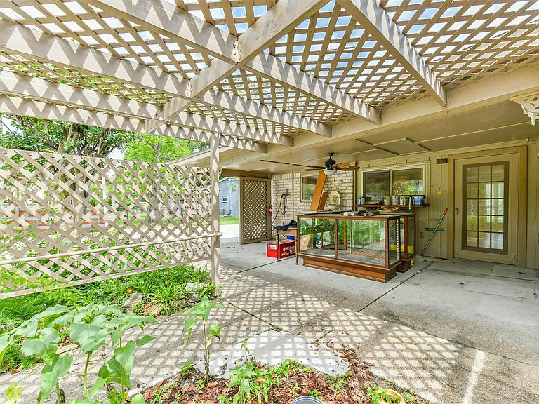 807 Stadium Cir — Photo 28