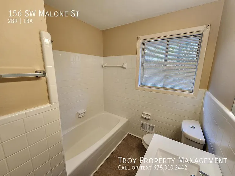 156 Malone St SW — Photo 7