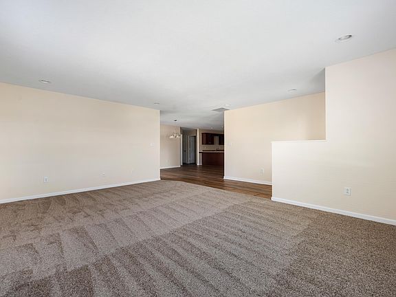 5th image of 203 E Charter Dr