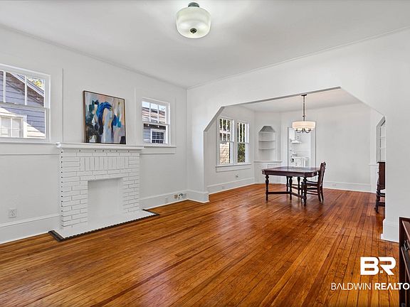 3rd image of 2153 Old Government St