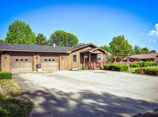 112 Lyndel St, Pleasant Hill, IL 62366