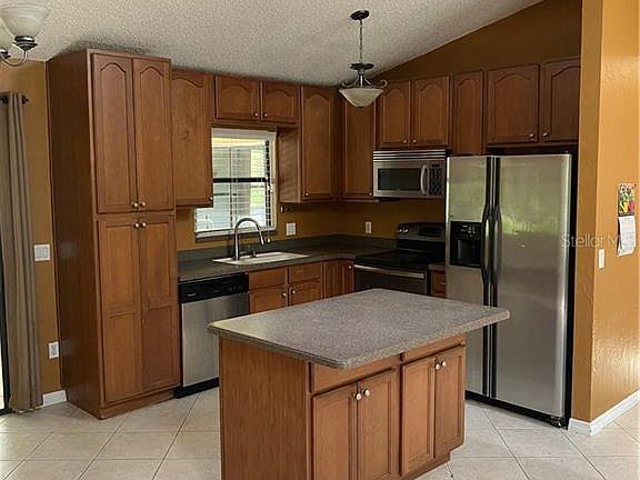 4th image of 1402 W Mineral Ct