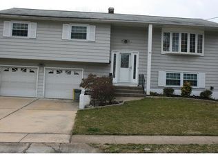 53 Copperfield Dr, Hamilton, NJ 08610