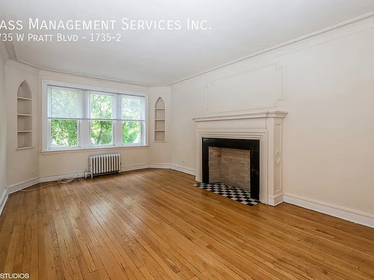 1735 W Pratt Blvd #2 — Photo 1