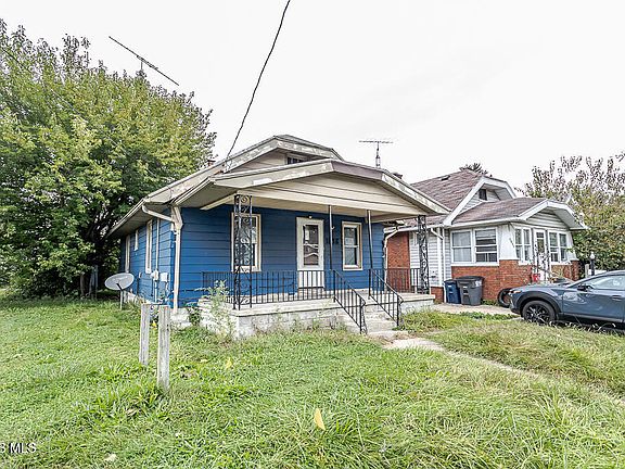 2nd image of 1838 Berdan Ave