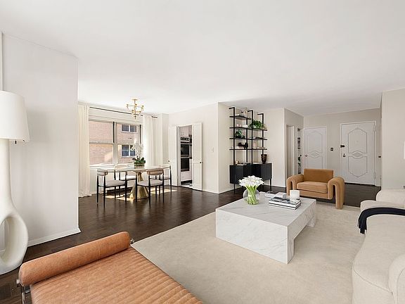 4th image of 20 E 9th St #7V