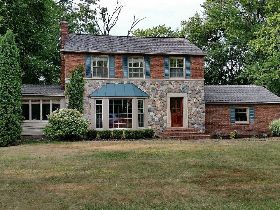 1st image of 220 Eileen Dr