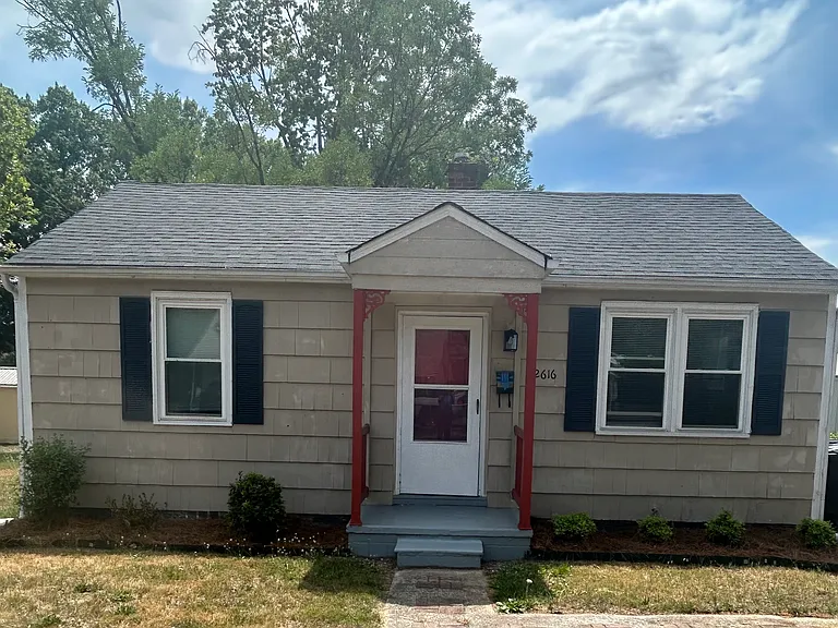 2616 Ludwig St — Photo 1