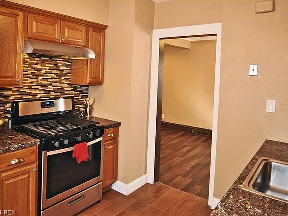 4th image of 5219 Stickney Ave
