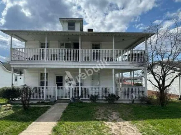 710 Broadway St, Irvine, KY 40336