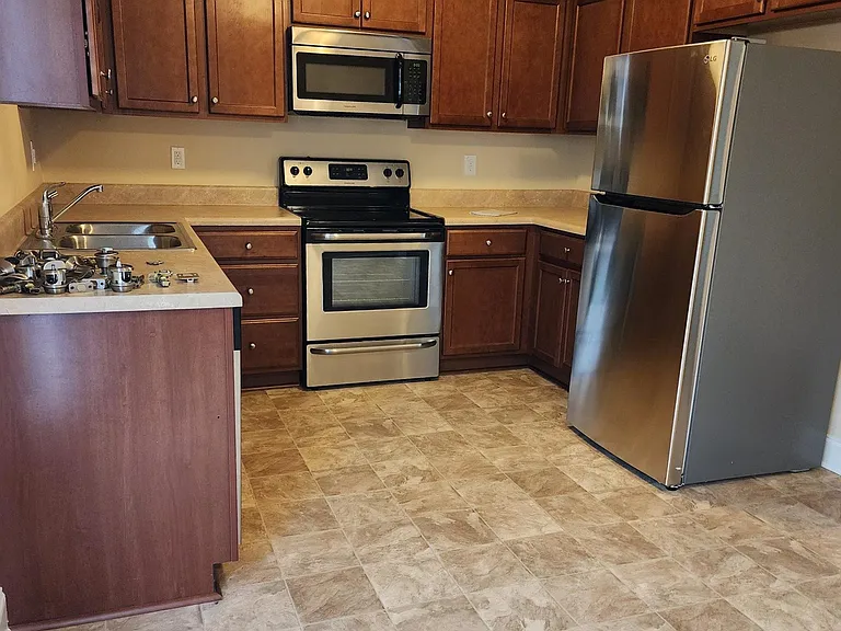 21 Hunters Point Ct — Photo 4