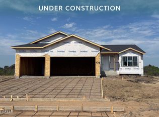 473 Wren Dr, Grand Forks, ND 58201