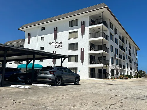4600 Ocean Beach Blvd Photo 1