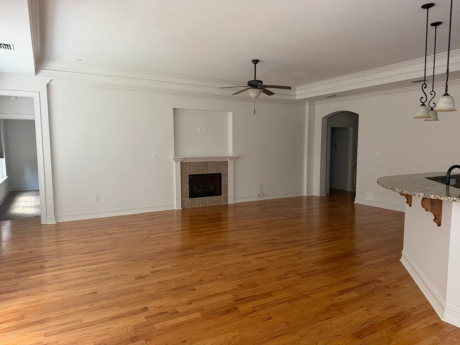 4 bed, 2033 sqft, $3,300 — Photo 1