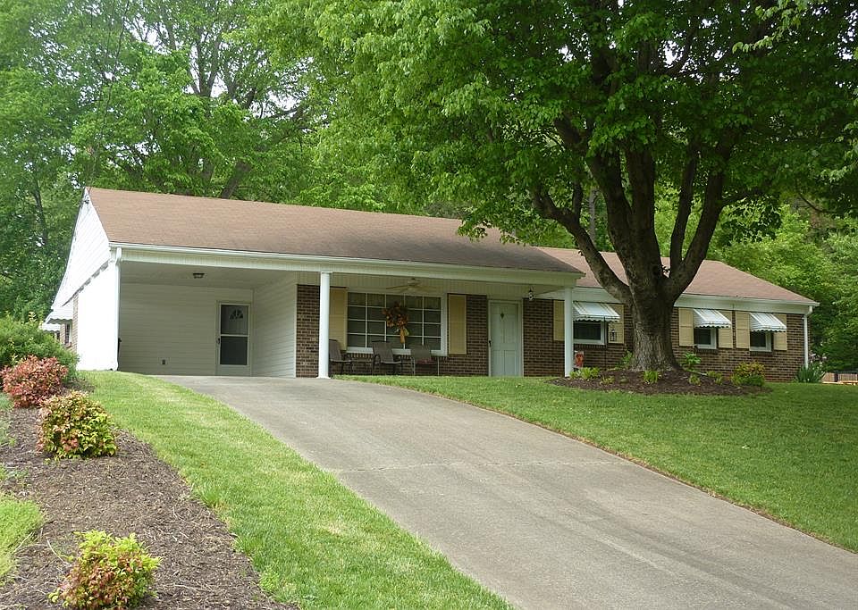 1st image of 113 Hazelwood Ct