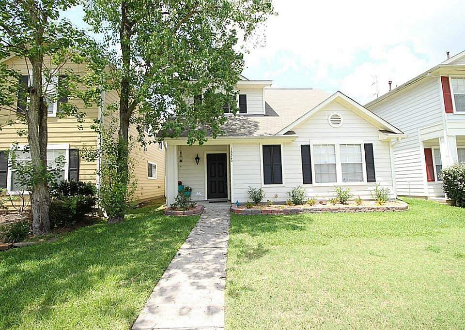 1st image of 18826 Atasca Oaks Dr